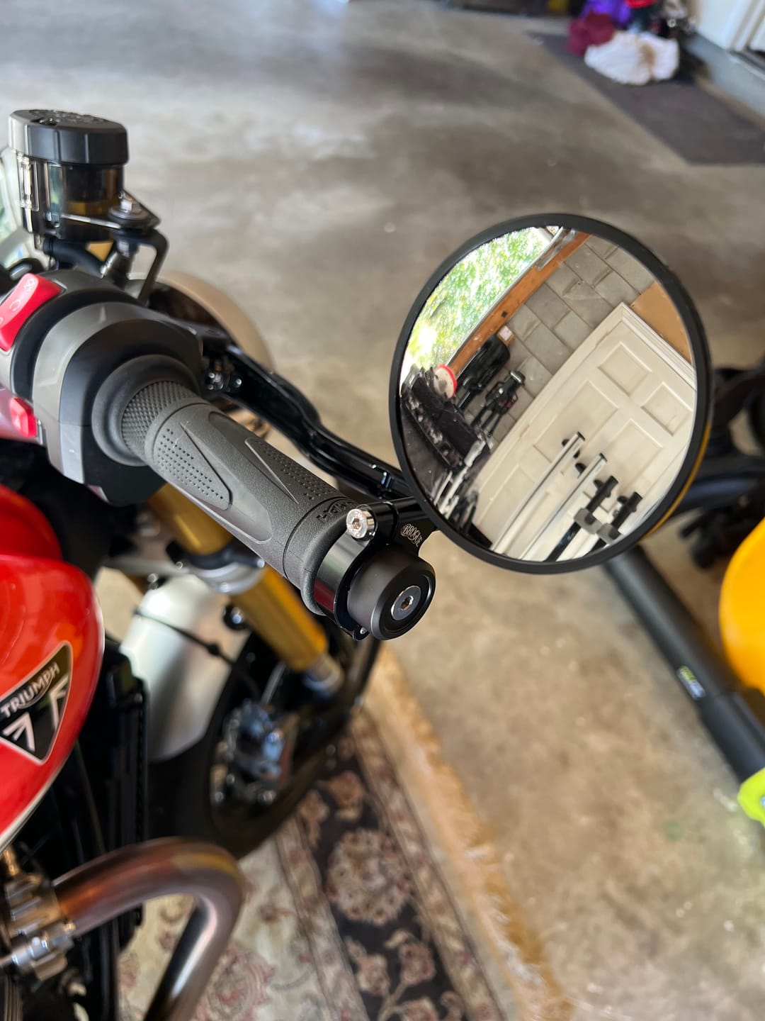 Customer photo review of Triumph Bar End Finishers & Mirror Kits - 7/8” Handlebar Triumph Models