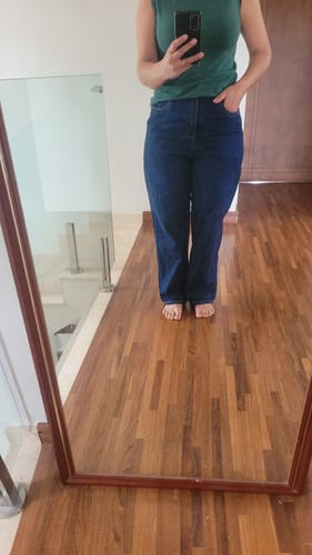 Tatiana F. review of Calça Jeans Reta Araçá Azul Escuro image 1 out of 1