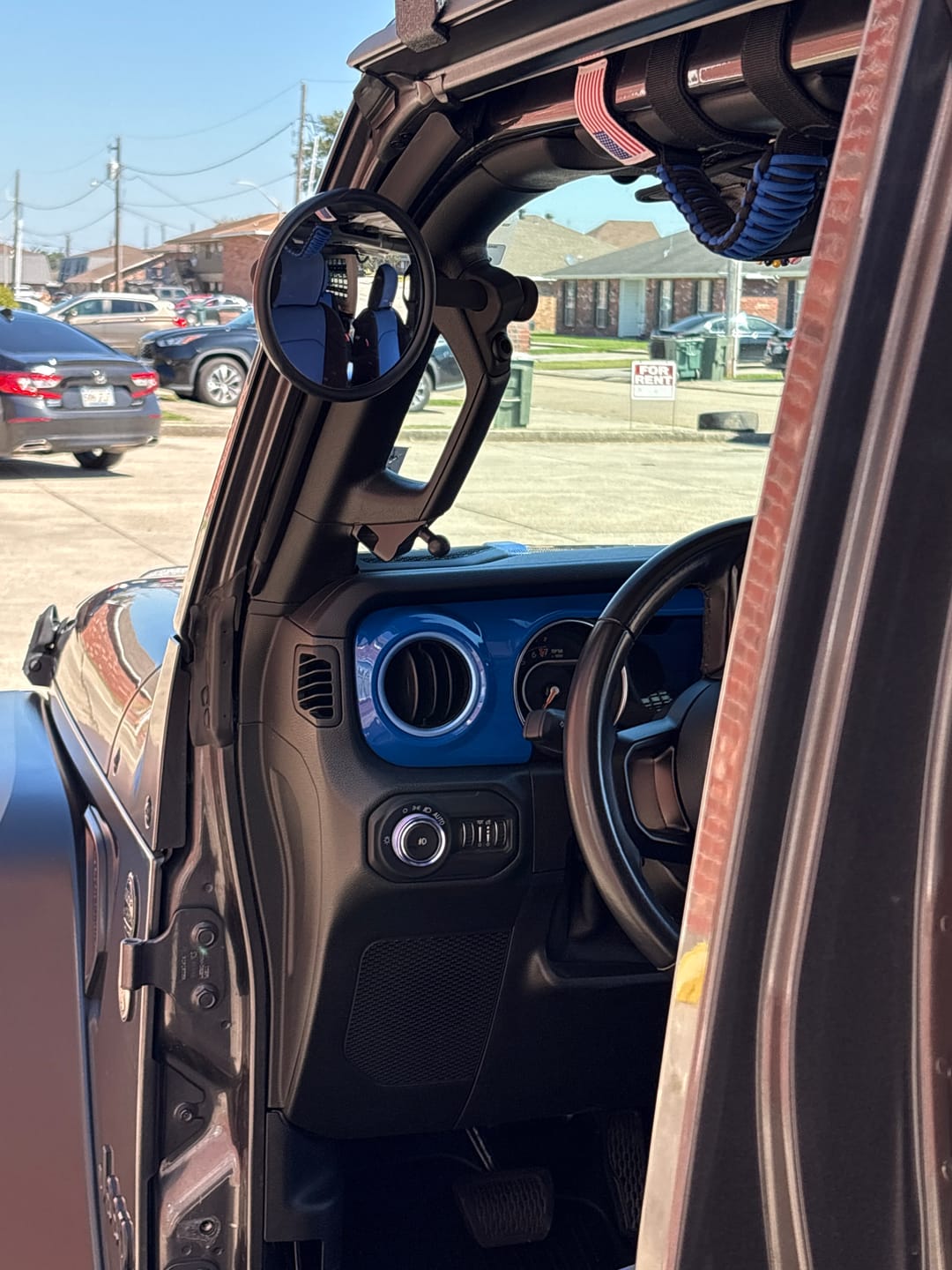 Customer photo review of JL/JLU A-Pillar Side Jeep Mirrors with Base Mount Driver AND Passenger