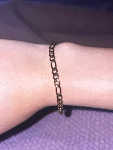 Reseña con foto de un cliente sobre Pulsera Fígaro Oro 4mm OT