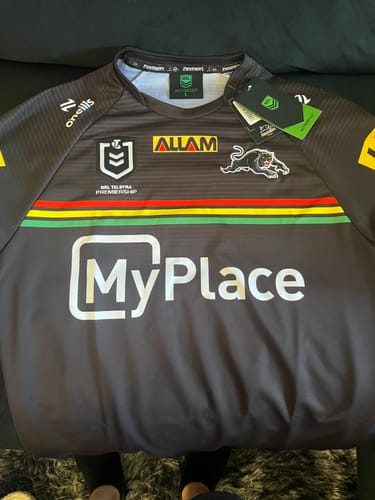 Customer photo review of 2025 Penrith Panthers Home Jersey
