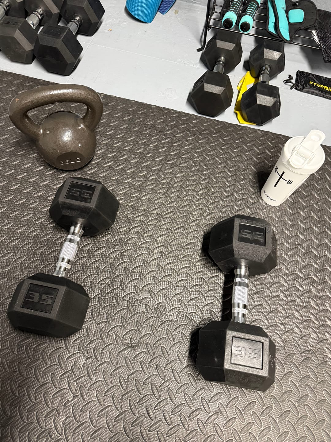 Customer photo review of HolStrength Blender Bottle