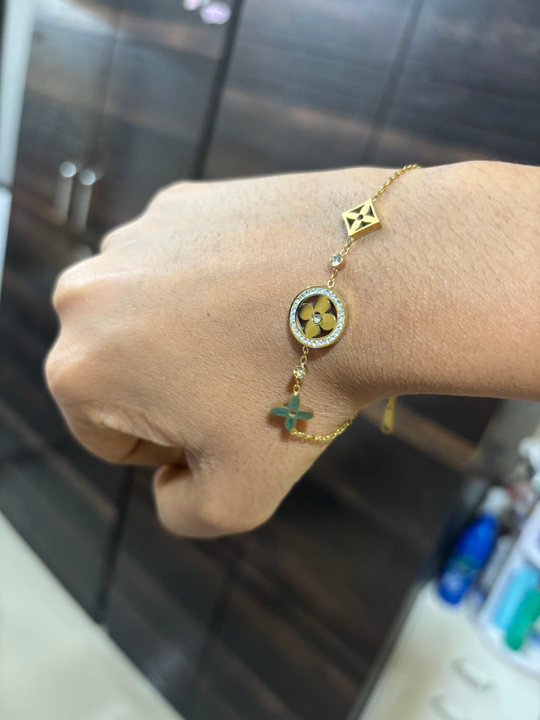 Customer photo review of Zircon-Studded Floral Set