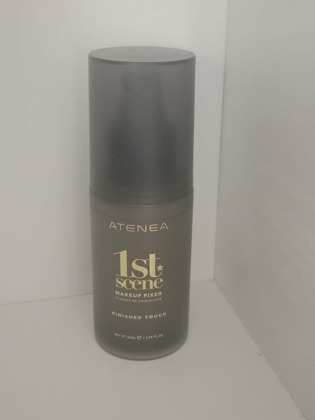 Customer photo review of FIJADOR DE MAQUILLAJE 1ST SCENE