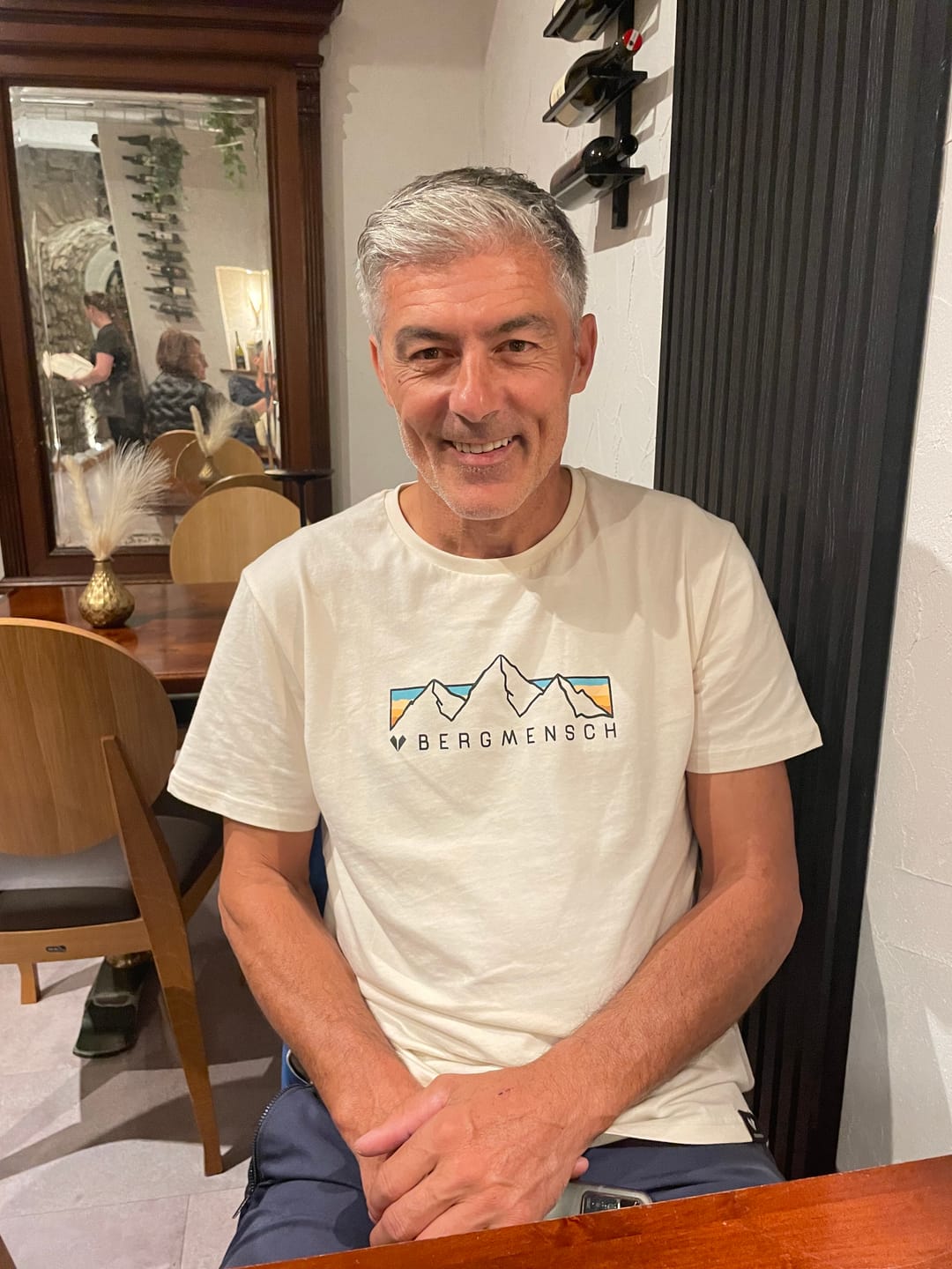 Customer photo review of Retro Bergpanorama - Herren Premium Organic Shirt
