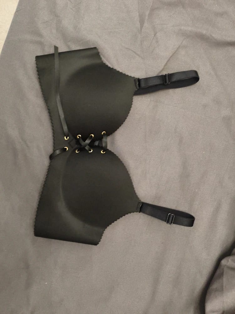 Customer photo review of Soutien-Gorge à Lacet – Maintien, Confort et Séduction