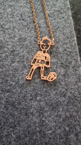 Customer photo review of Persönliche Kinderzeichnung als Halskette oder Anhänger