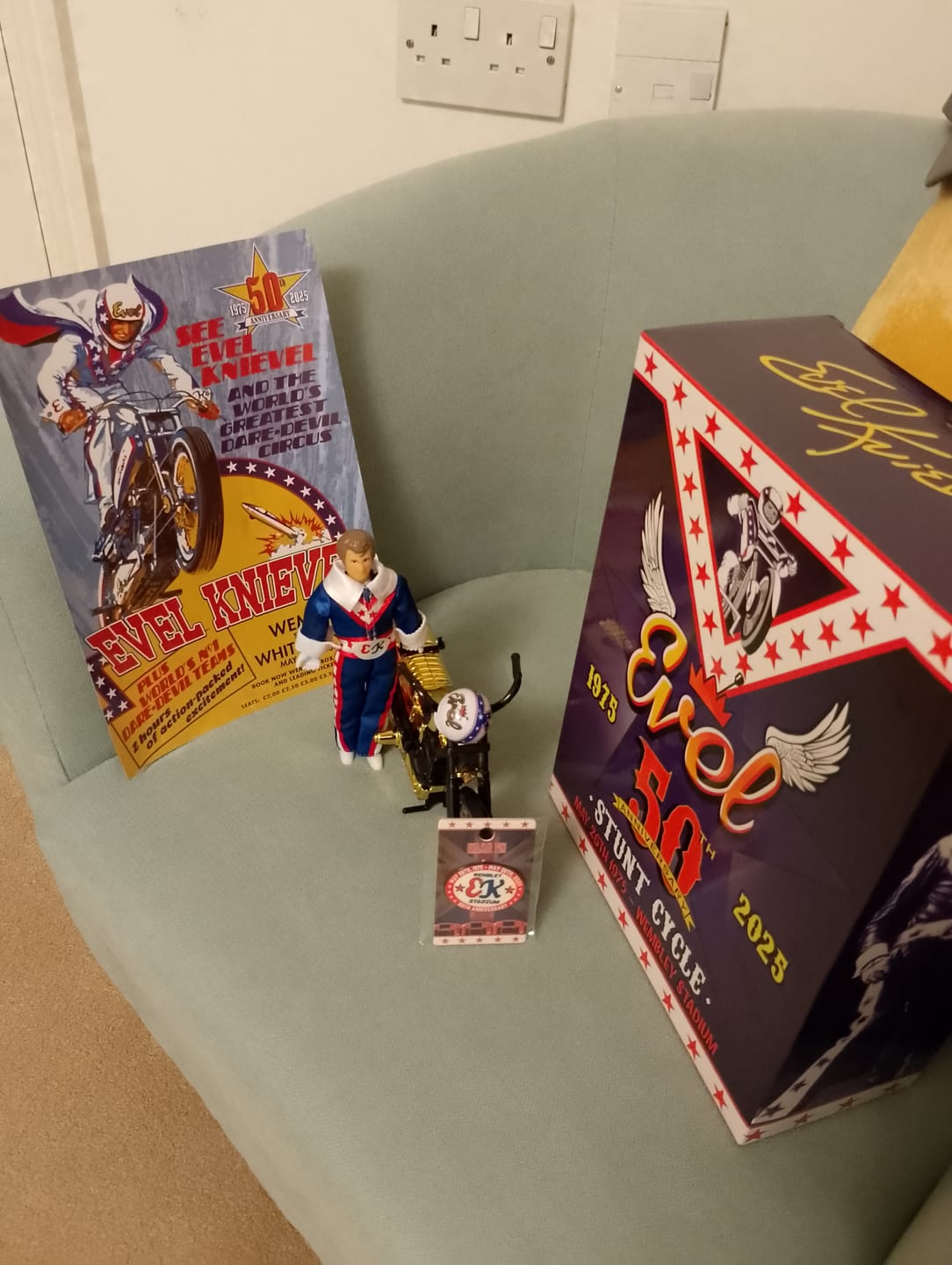 Customer photo review of Wembley 50th Anniversary Evel Knievel Stunt Cycle Set – Limited Gold Edition