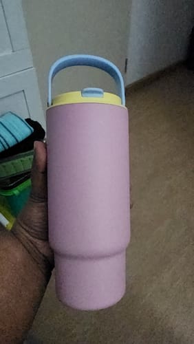 Ummu Salma M. review of Wildflower Field Roamer Tumbler image 1 out of 1