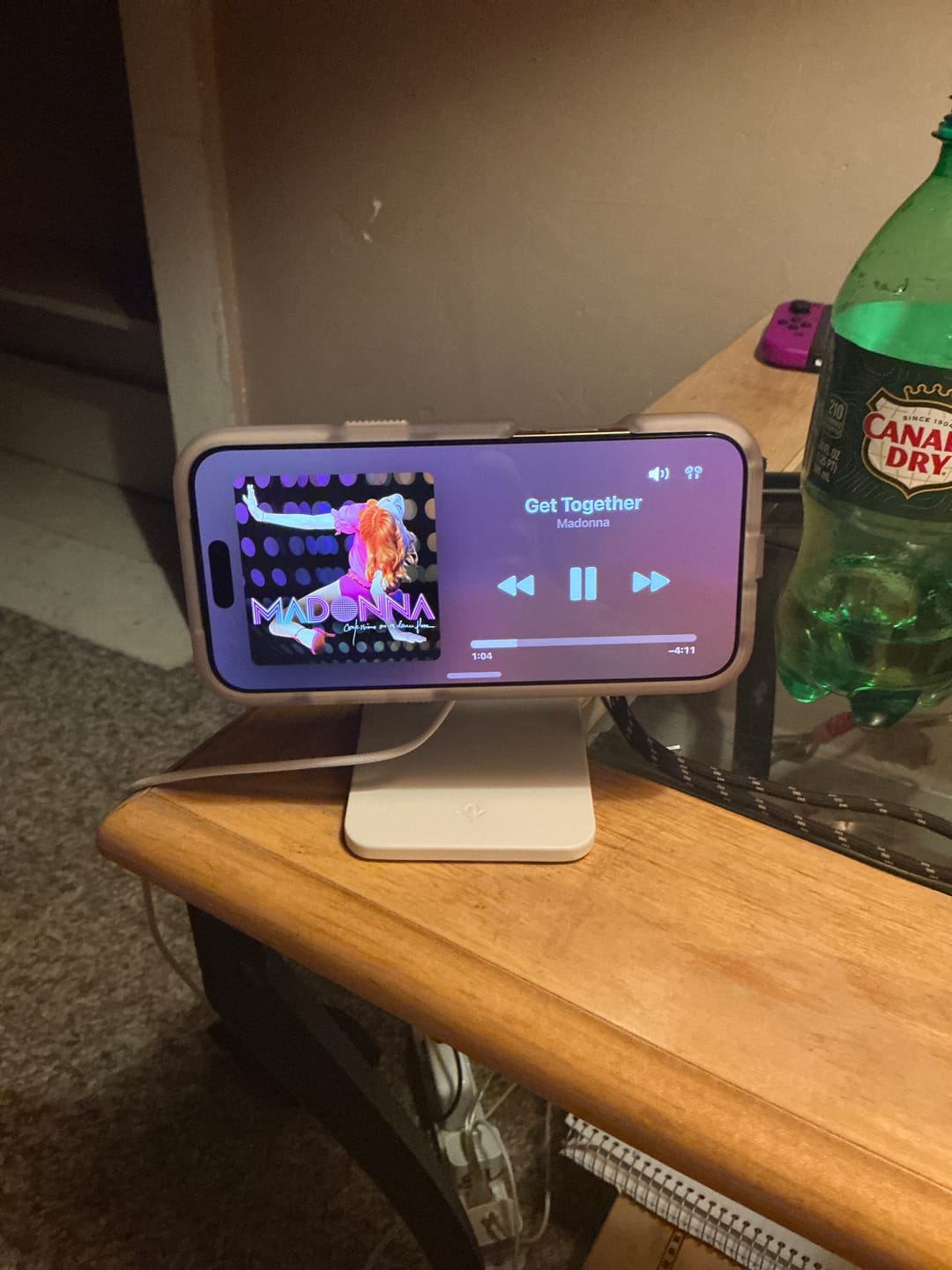 Customer photo review of iPhone 16 Series Premium Screen Protector