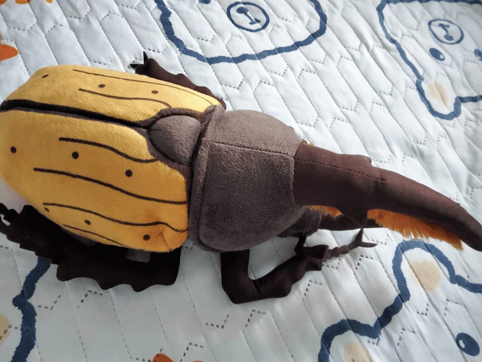 Customer photo review of Realistic Hercules Beetle Plush – Lifelike, Soft, and Perfect for Bug Enthusiasts