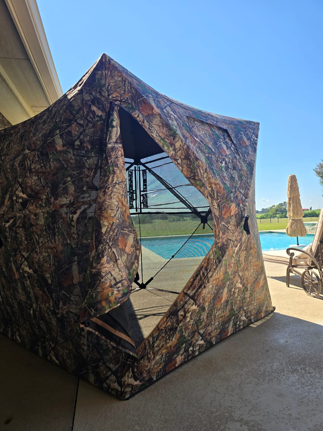 Customer photo review of VisX/VisMax See Through Hunting Blind and 360° Swivel Adjustable Height Hunting Chair Bundle
