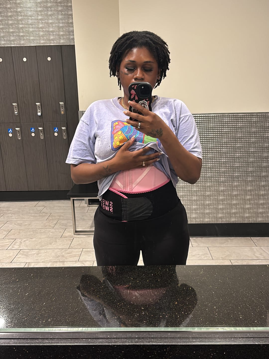Customer photo review of 2002 Ultra Snatching Waist Trainer
