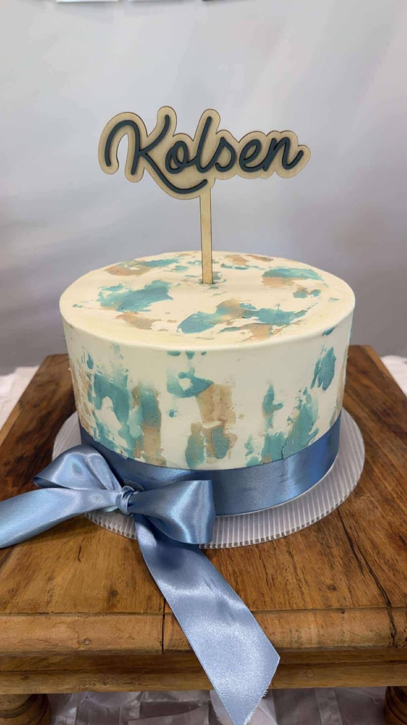 Customer photo review of Name Cake Topper