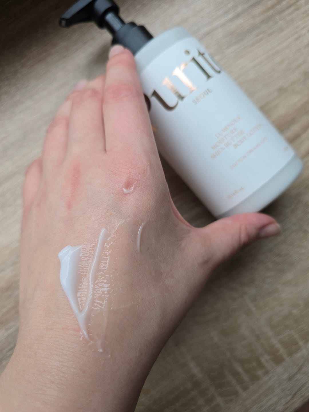 Customer photo review of Parfimēts losjons ķermenim Purito Seoul Luminous Moisture Shea Butter Body Lotion Cotton Dreamlight