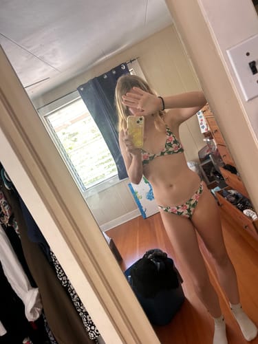Customer photo review of Zoe Top - Waikiki