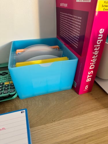 Avis photo d'un client sur OXFORD FLASHBOX # Capacité : 500 flashcards Flash 2.0 (7,5x12,5 cm) - Polypropylène - Bleu pastel