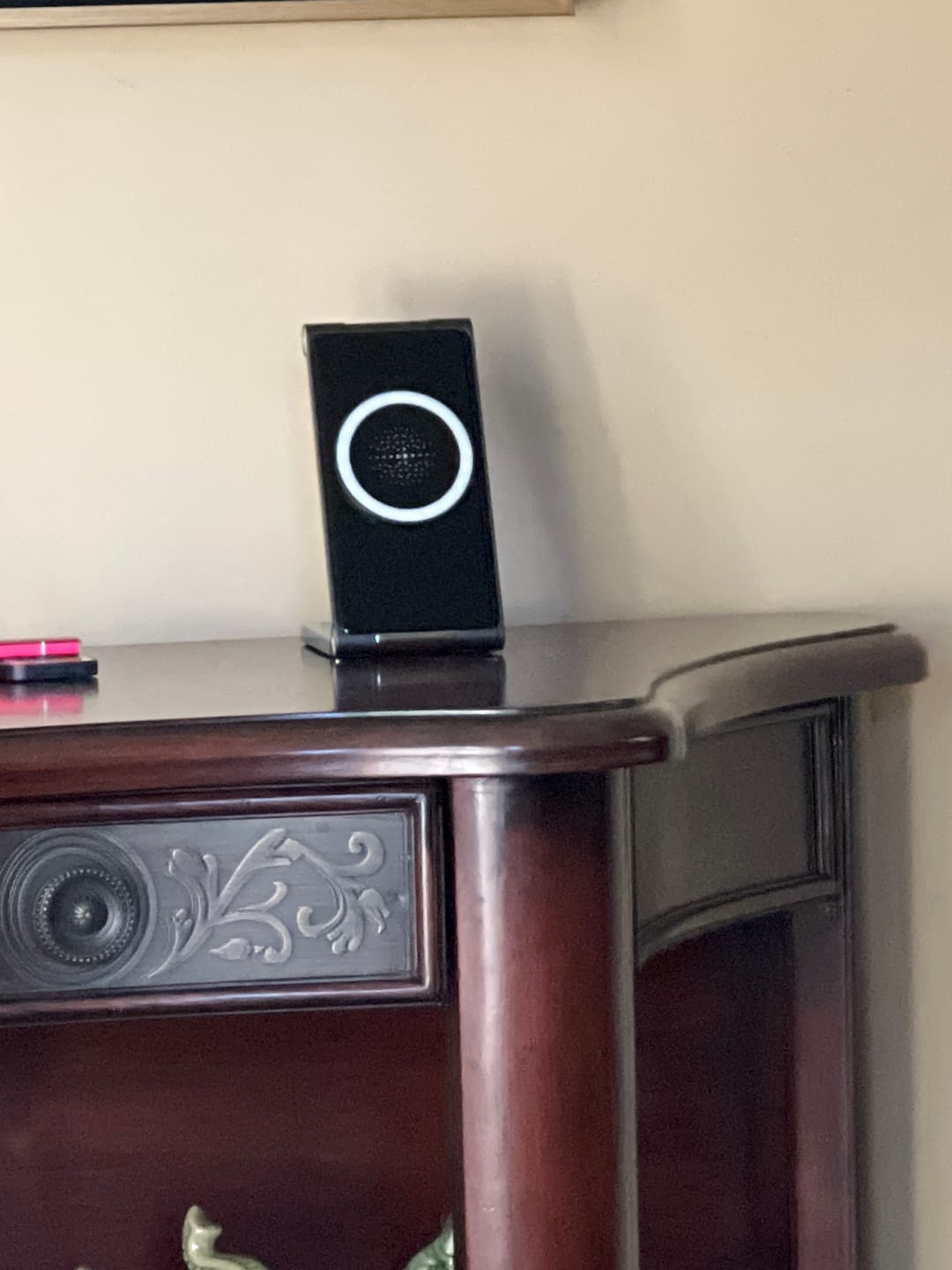 Customer photo review of PASSPORT - WIRELESS CHARGING STATION