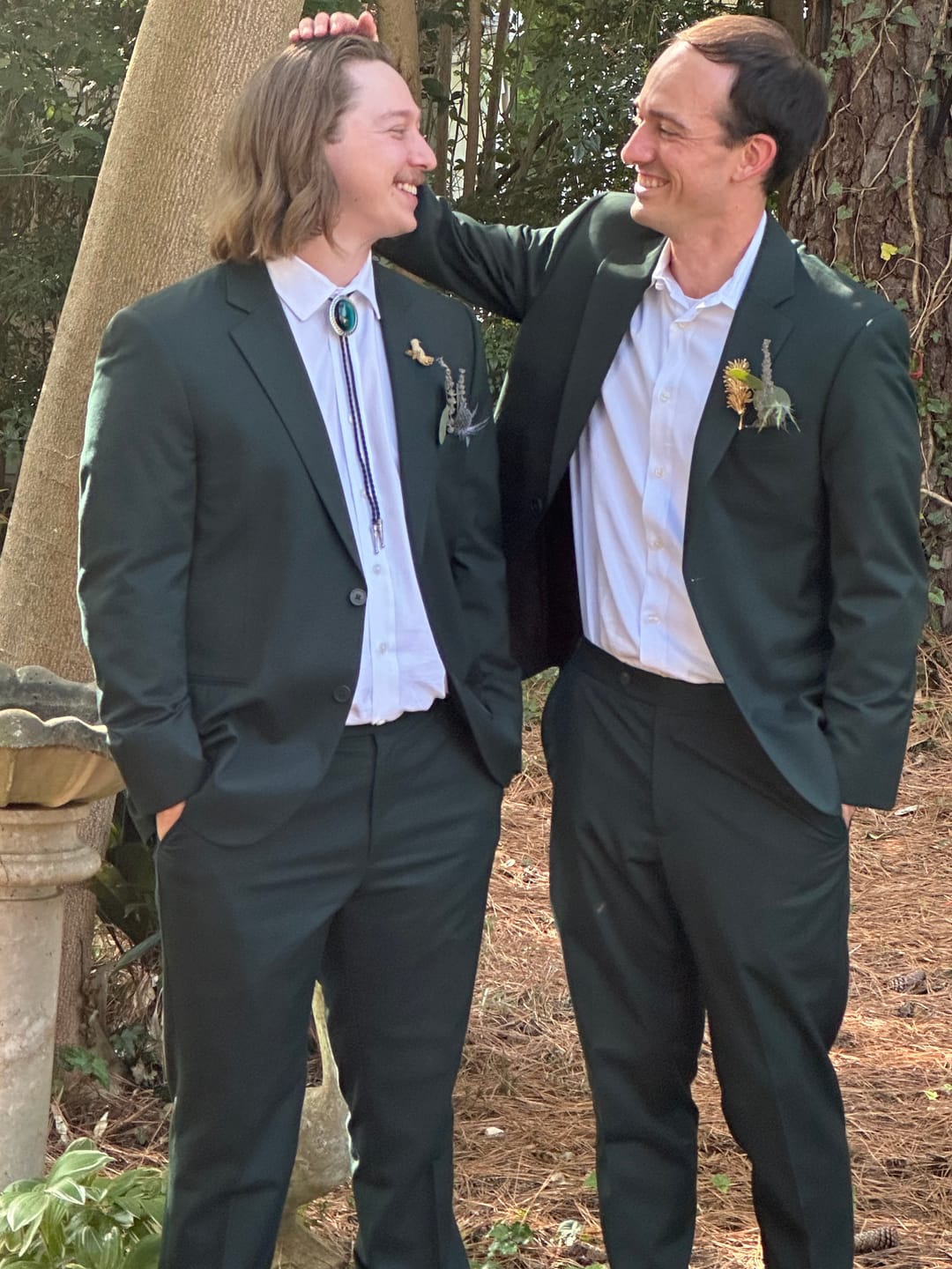 Customer photo review of The Emerald Stone -Bolo Tie and Gift Box