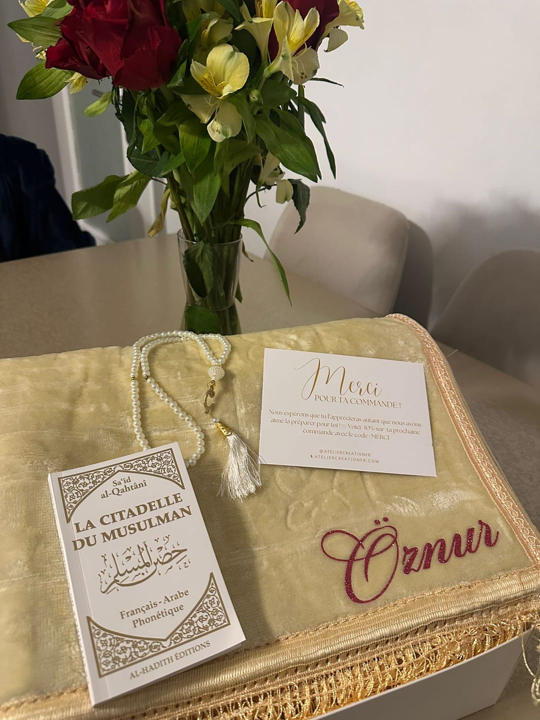 Customer photo review of Coffret tapis de prière épais crème