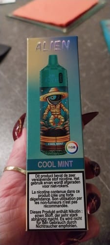 Customer photo review of JNR - Alien - 10K - Jednorazówki - E papieros - 2% - 10000 Buchów