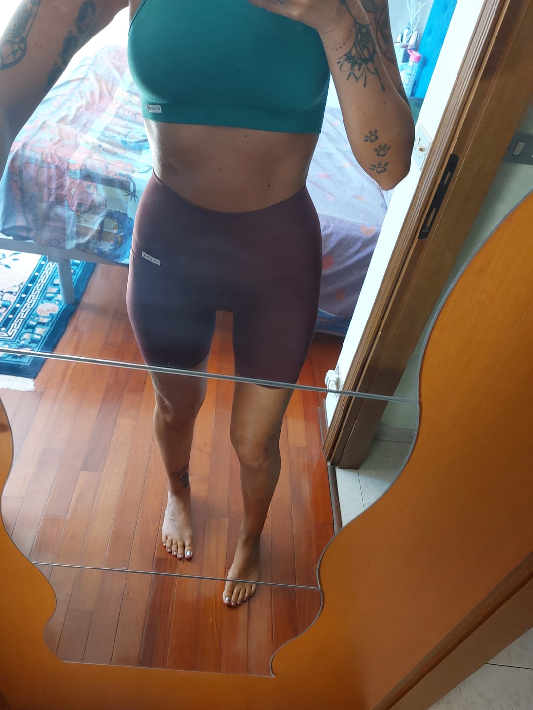 Customer photo review of Shorts All Up Merlot