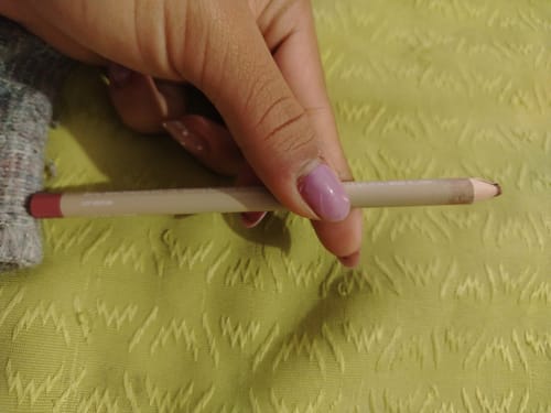Customer photo review of LÁPIZ DELINEADOR COLOR PENCIL