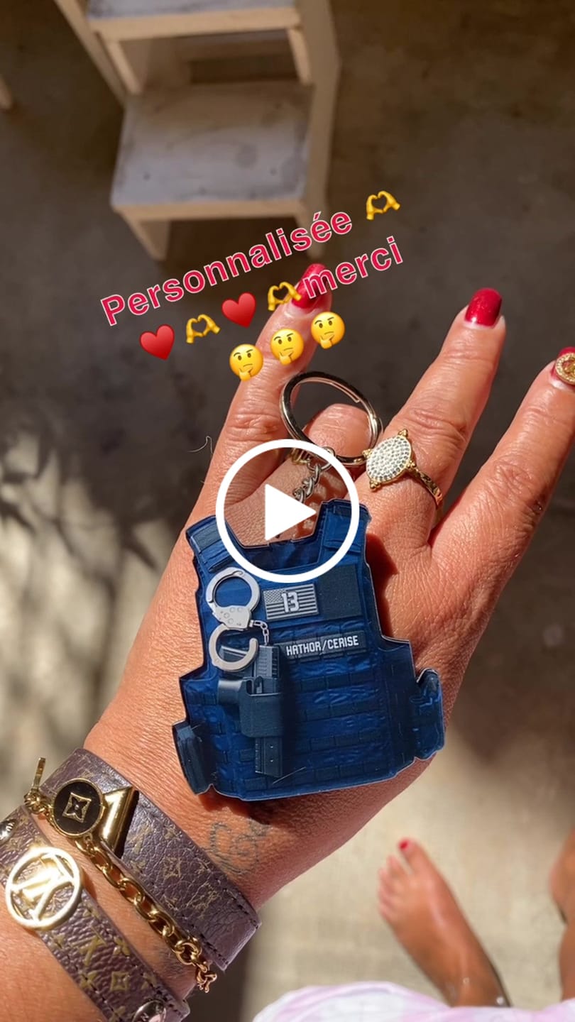 Customer video review of Personalized Police Bulletproof Vest Acrylic Keychain