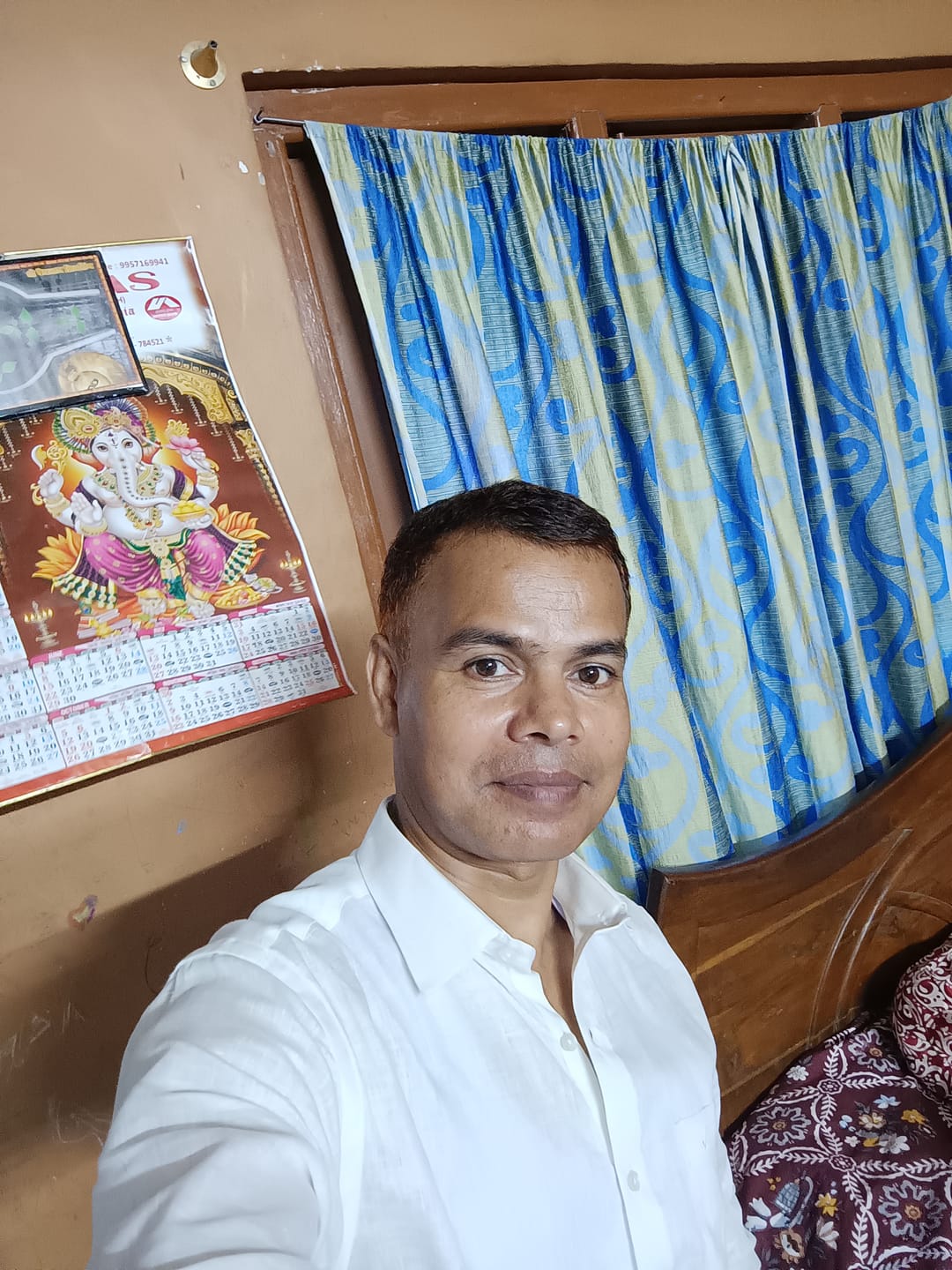 Customer photo review of Linen Rise - 100% Formal White Shirt For Men | Uathayam