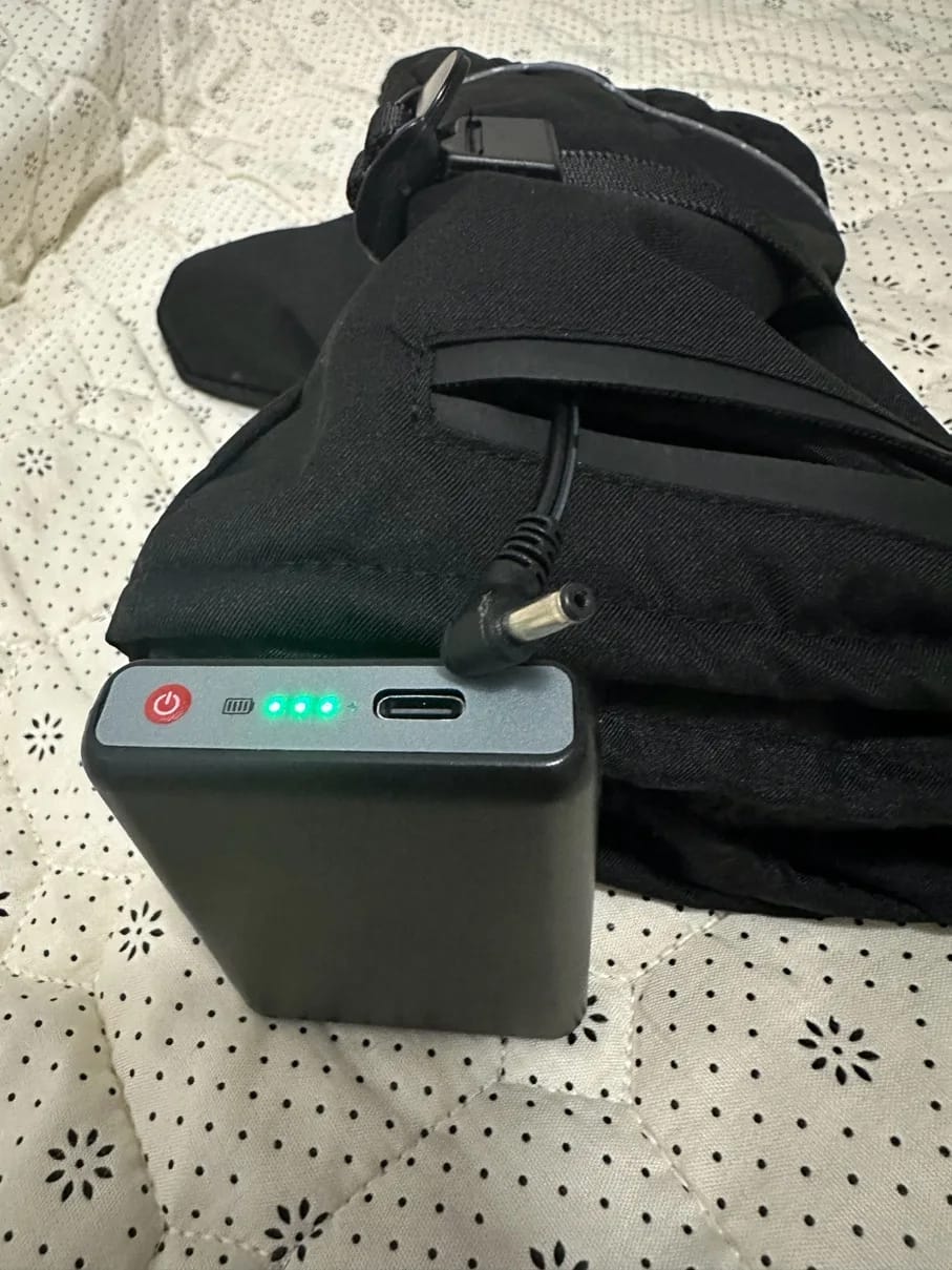Customer photo review of Heated Gloves – 3 Heat Levels, Waterproof & Windproof