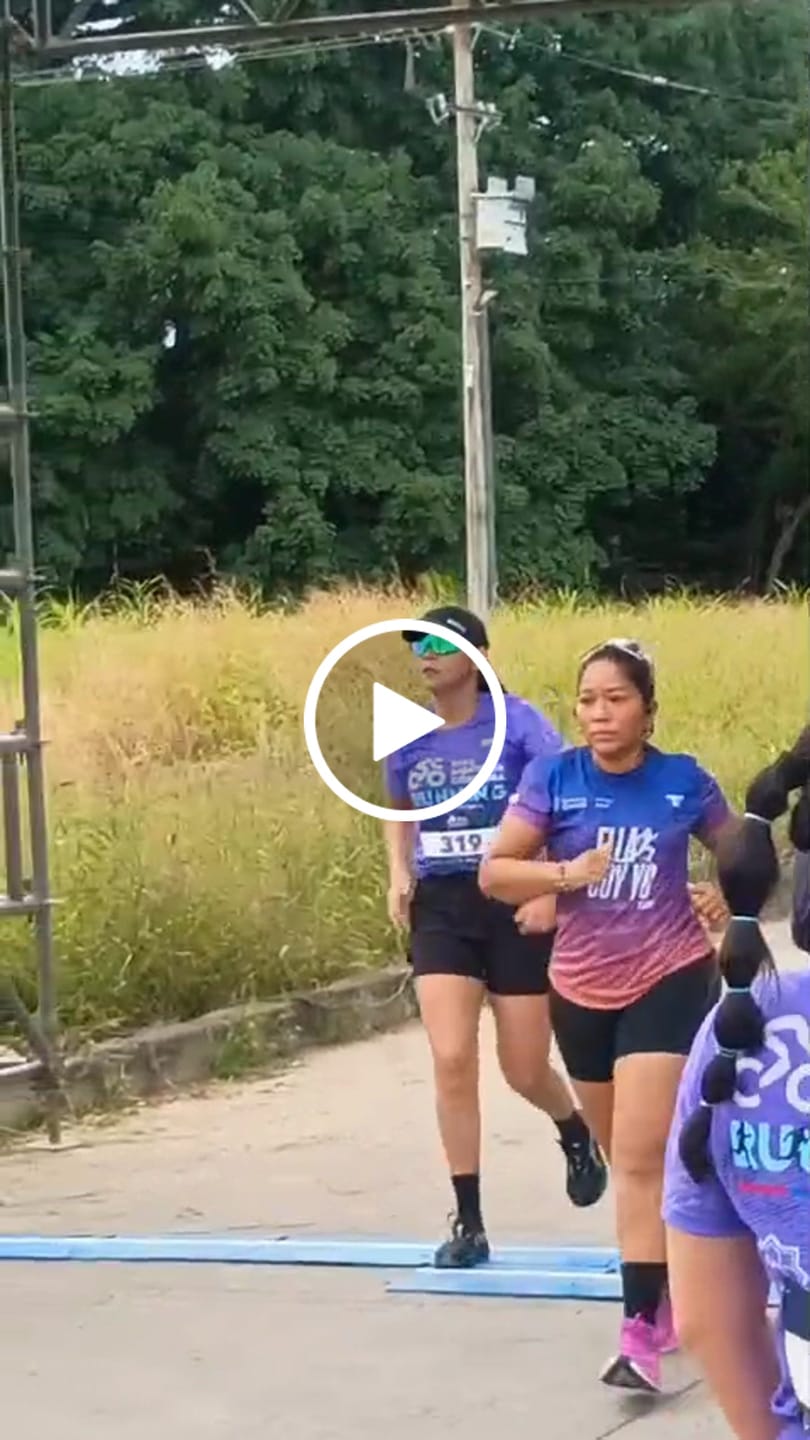 Customer video review of 2XU Visera Run Broche Black