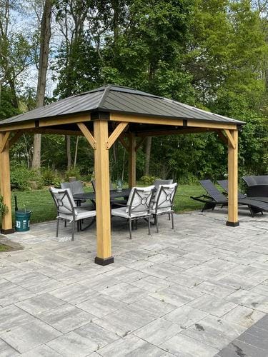 Customer photo review of Zedernholz Gazebo BRURI - 336cm x 394cm