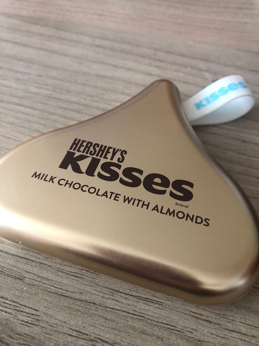 Customer photo review of Paleta de Sombras Kisses 6 tonos "Almond"