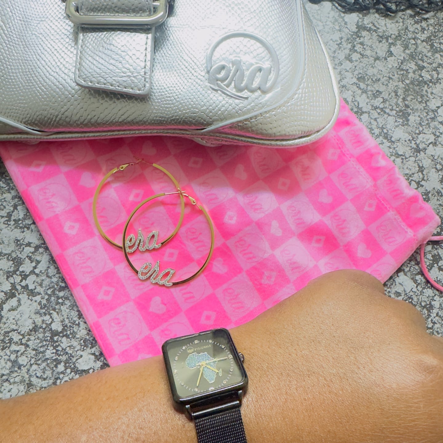 Customer photo review of Silver Lily Shoulder Bag