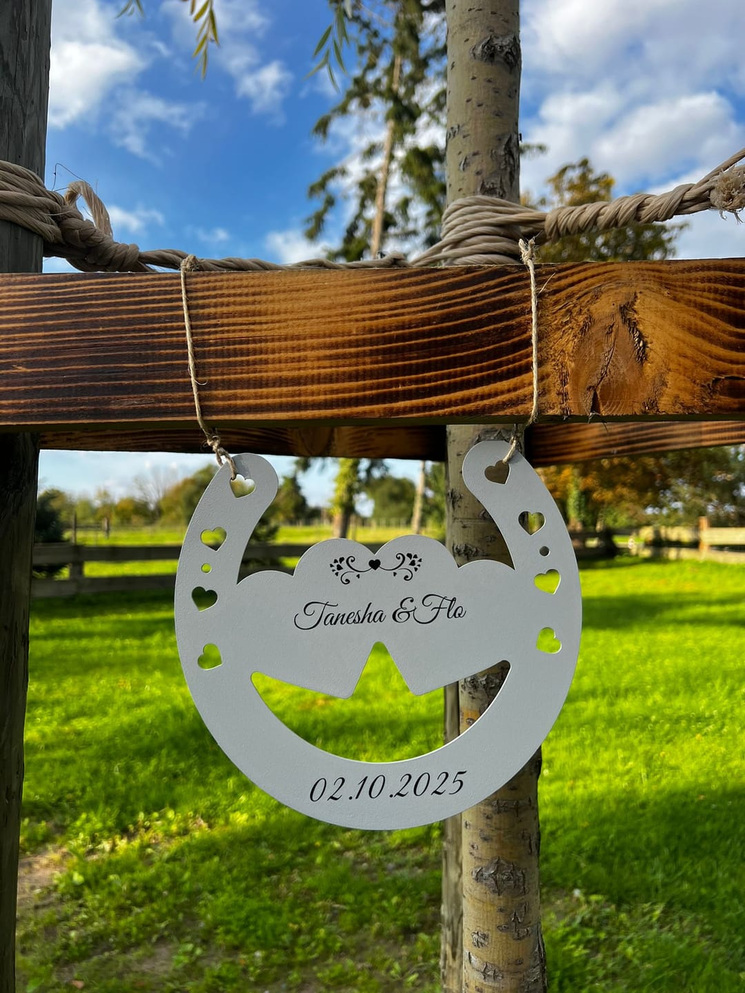 Customer photo review of Glückshufeisen aus edlem Stahl noble Design (personalisierbar) - ausgefallenes Hochzeitsgeschenk