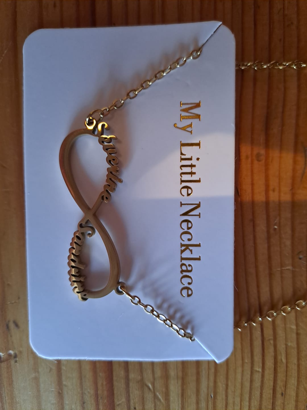 Customer photo review of Collier Infini Personnalisé Deux Prénoms