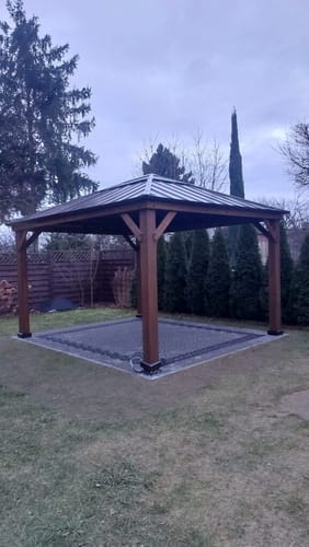 Customer photo review of Zedernholz Gazebo BRURI - 336cm x 394cm