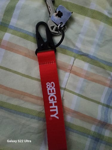 Customer photo review of 80Eighty® Remove Before Launch WristStrap