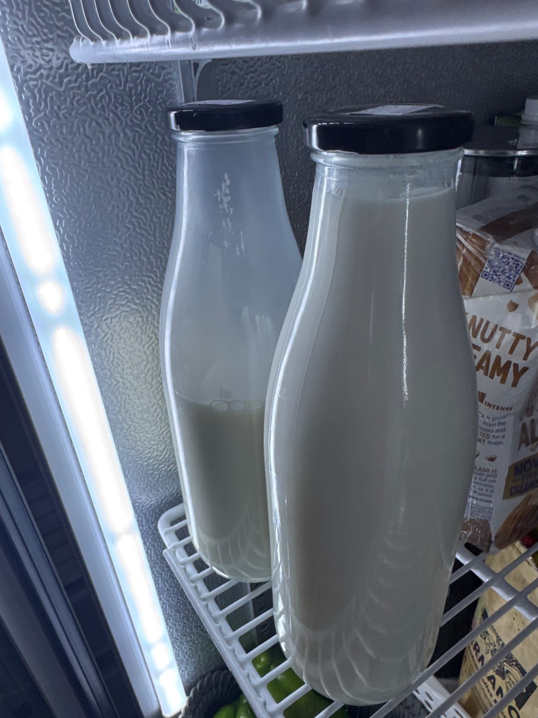 Customer photo review of Raw Cow Milk 1L