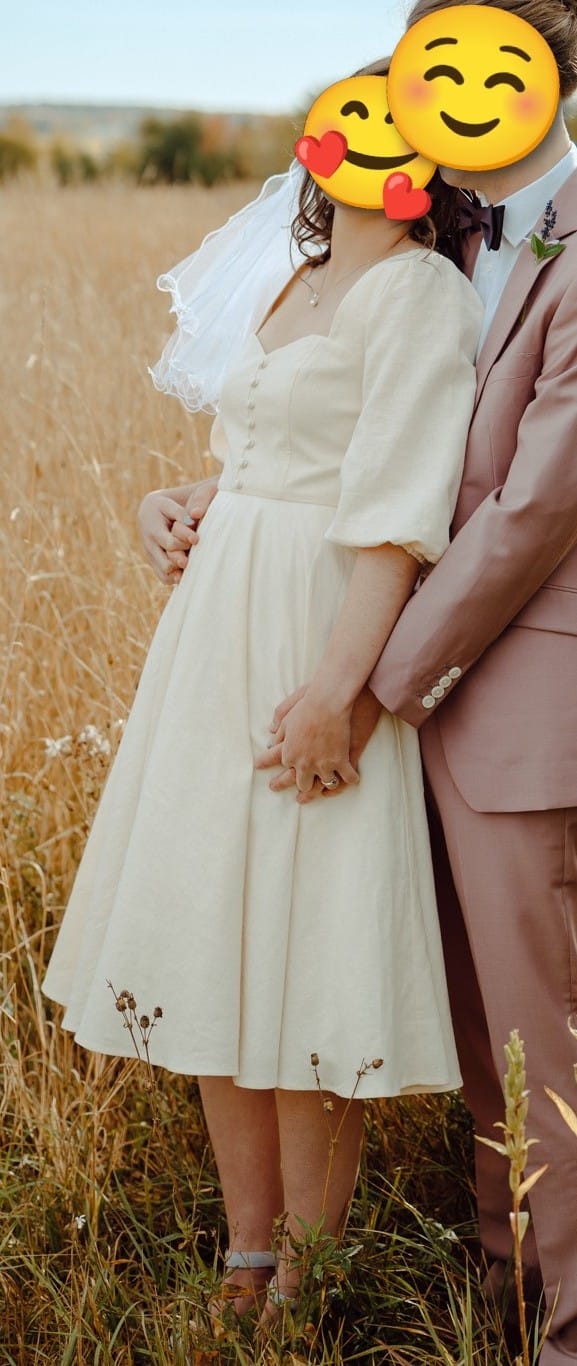 Customer photo review of Bardetta Linen Dress