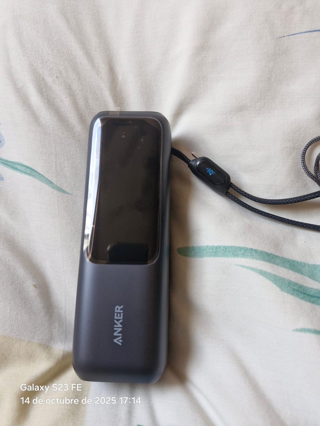 Customer photo review of Anker Power Bank 25000mAh 165W con Cables USB-C Retráctiles – Carga Rápida PD 100W