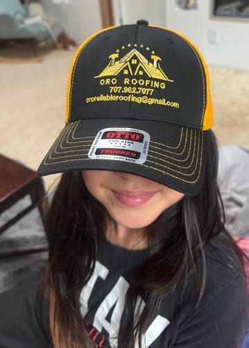 Customer photo review of [12 Pack] Embroidered Trucker Hats