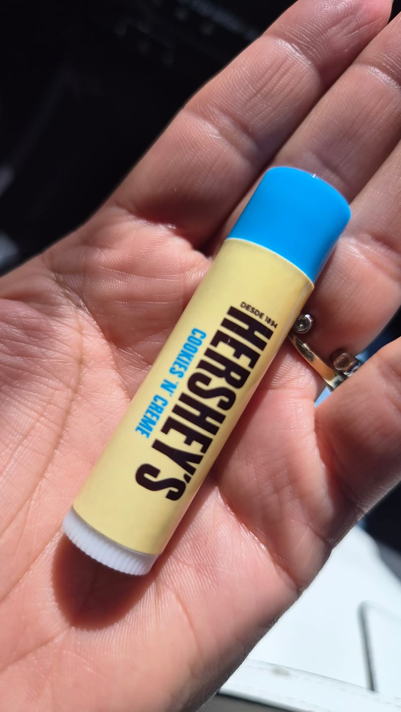 Customer photo review of Lip Balm Cookies & Cream