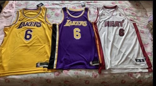 Customer photo review of NBA Lebron James Los Angeles Lakers 6 Jersey
