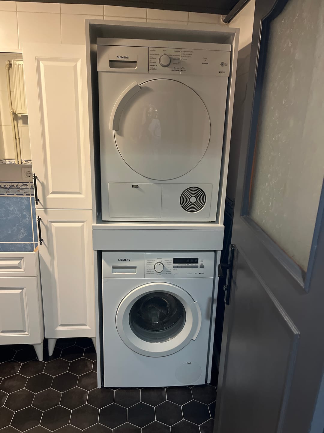 Customer photo review of Rani KD113 Çamaşır Ve Kurutma Makinesi Dolabı Çekmeceli Banyo Dolabı Beyaz