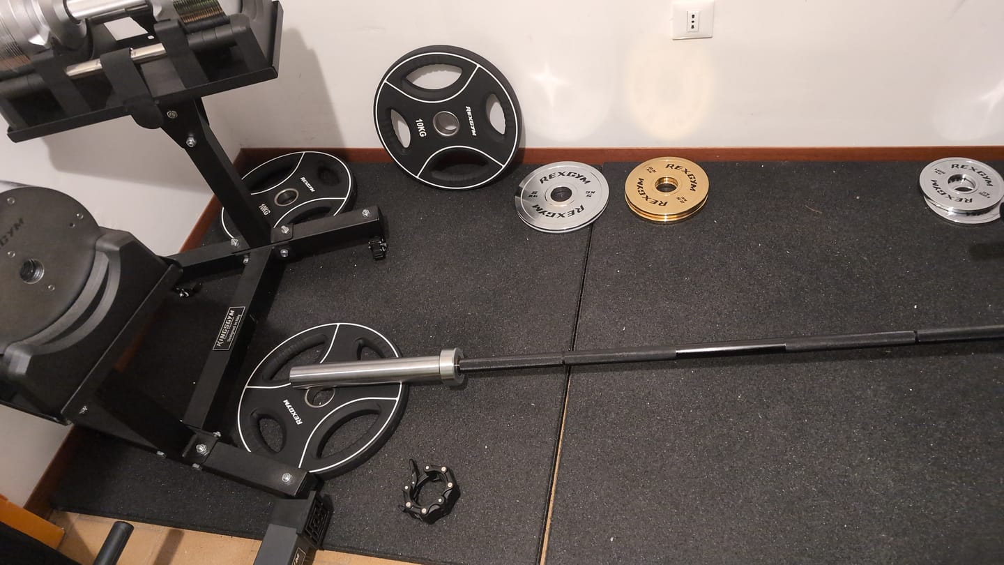 Customer photo review of Granuflex Rubber Flooring - Gym Tiles - 100cm x 100cm x 30mm