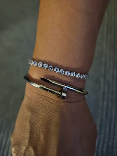 Customer photo review of Round Cut Zirconia Tennis Bracelet