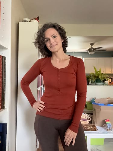 Customer photo review of Reese Ribbed Henley - Maple Leaf