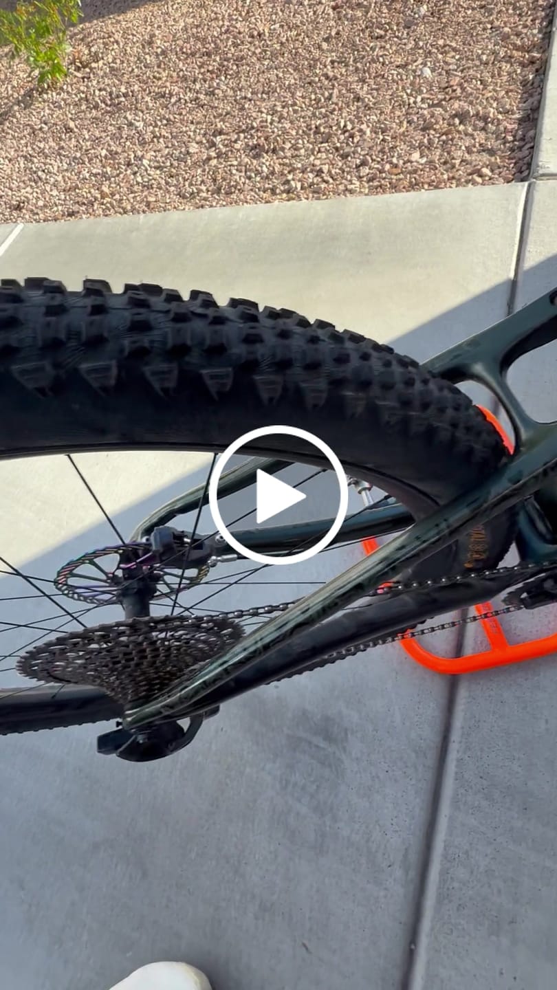 Customer video review of Snake Charmer Frame Keeper