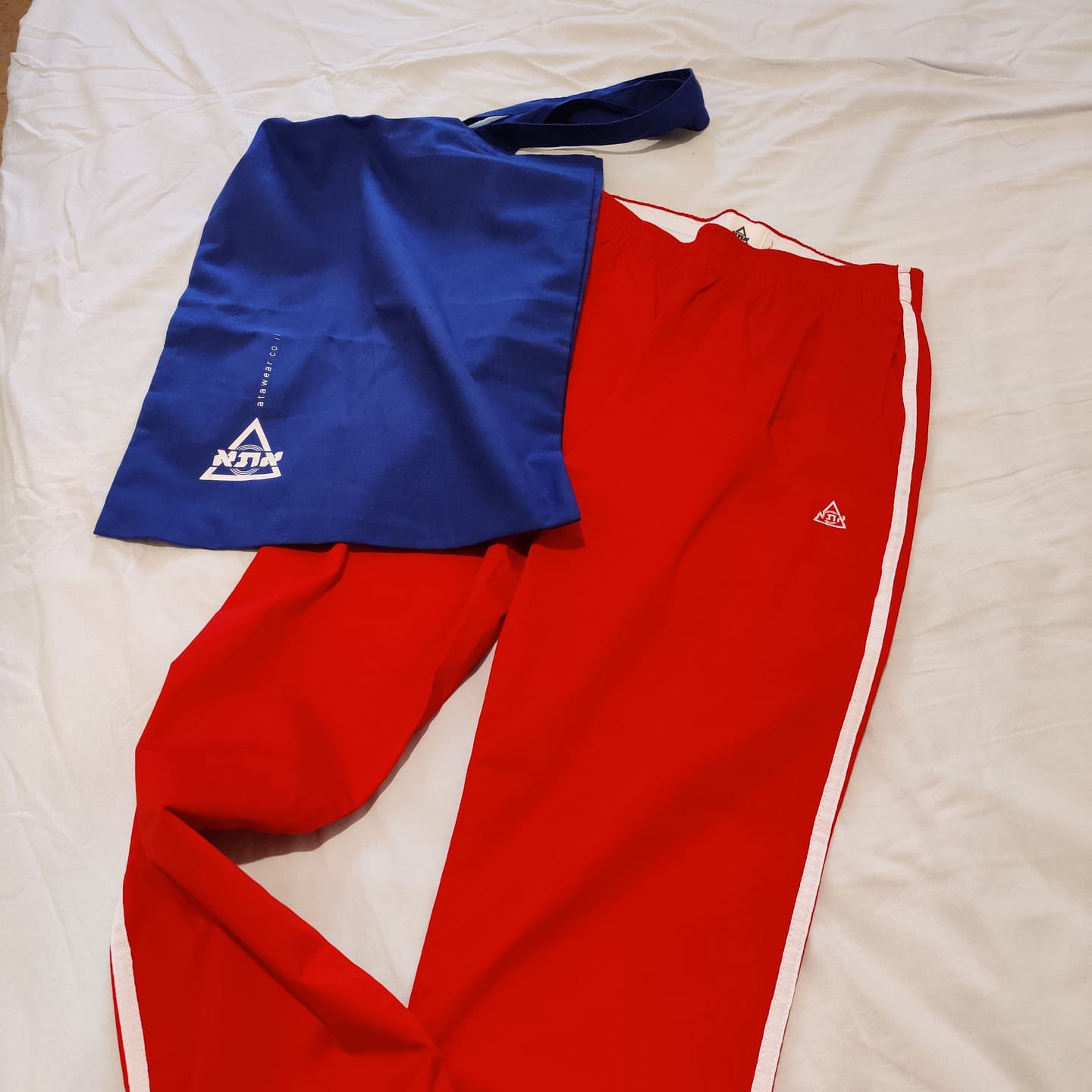 Customer photo review of תיק של אתא משולש קטן